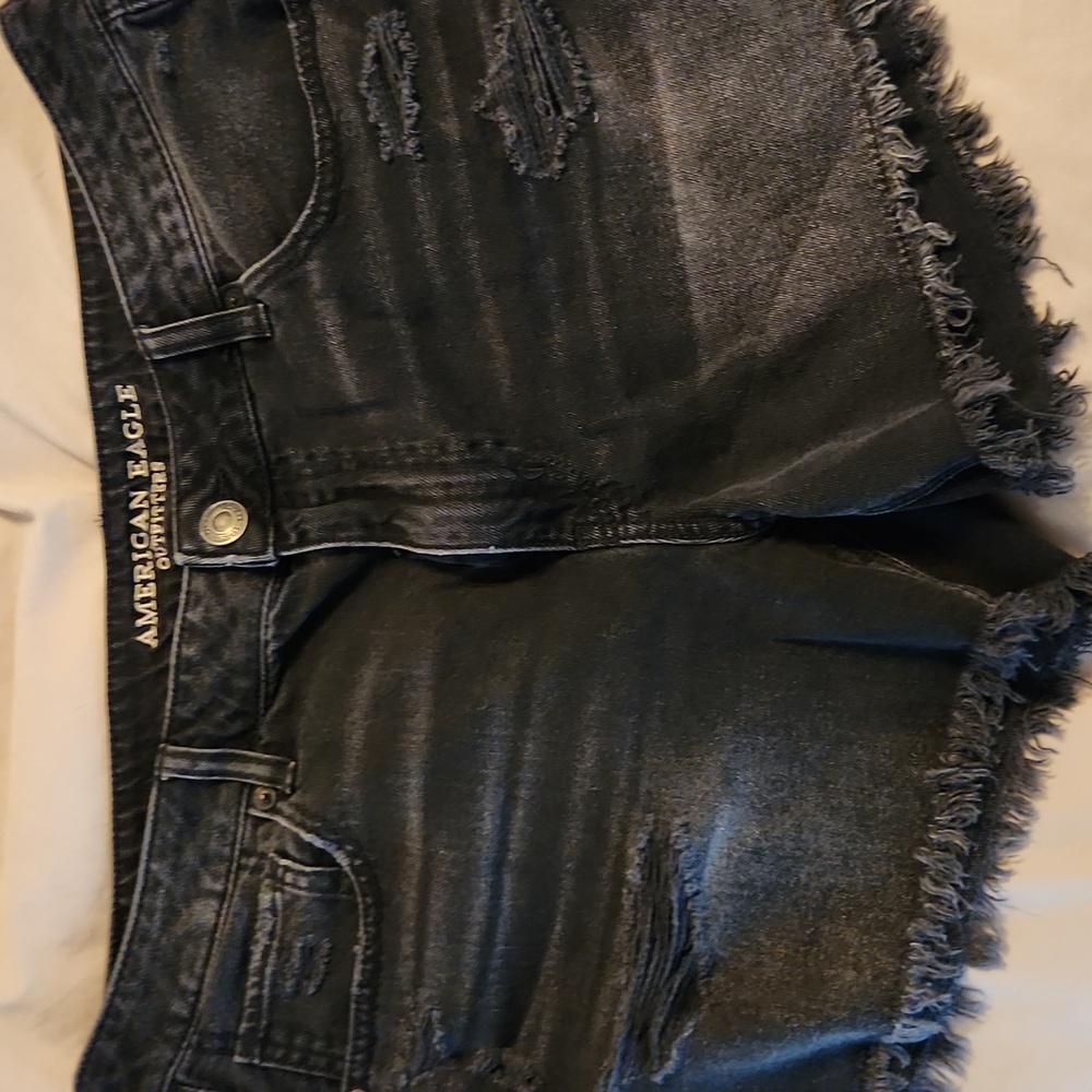 American Eagle Black Distressed Denim Shorts Size 14 Tomgirl Midi